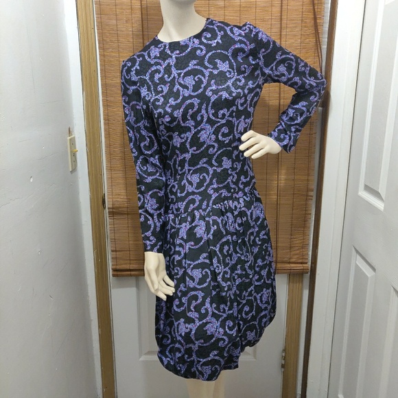 Maggy London Dresses & Skirts - Vintage Maggie London dropwaist silk dress